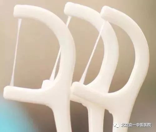 您知道經常使用牙簽,會引發這樣的后果嗎